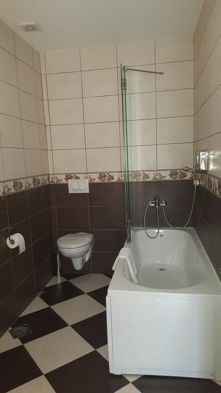 Garni Hotel Contact Belgrad Exteriör bild