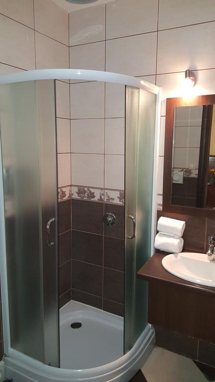 Garni Hotel Contact Belgrad Exteriör bild