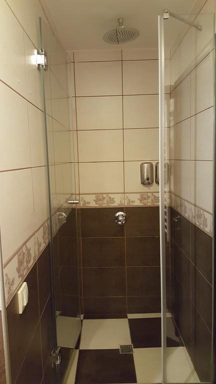 Garni Hotel Contact Belgrad Exteriör bild