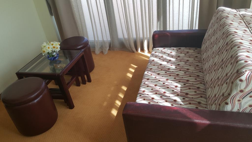 Garni Hotel Contact Belgrad Exteriör bild