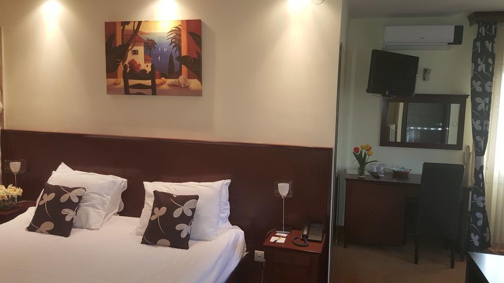 Garni Hotel Contact Belgrad Exteriör bild